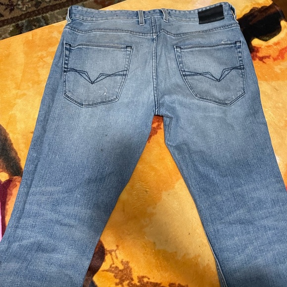 Guess Destroyed Distressed Jeans - Picture 6 of 6